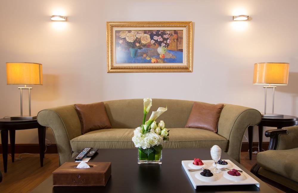 Danat Al Ain Resort מראה חיצוני תמונה A living room at the hotel