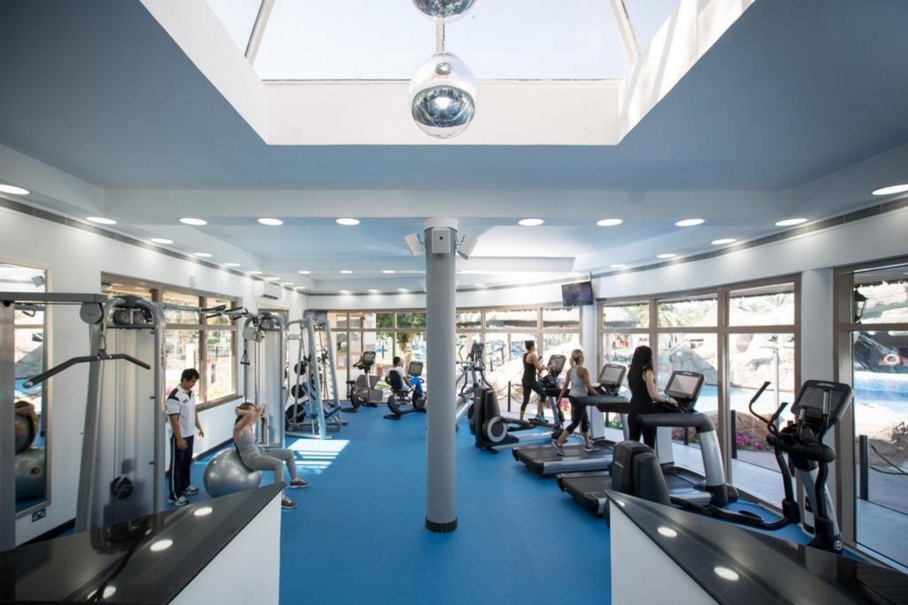 Danat Al Ain Resort מראה חיצוני תמונה The gym at the University of Roehampton