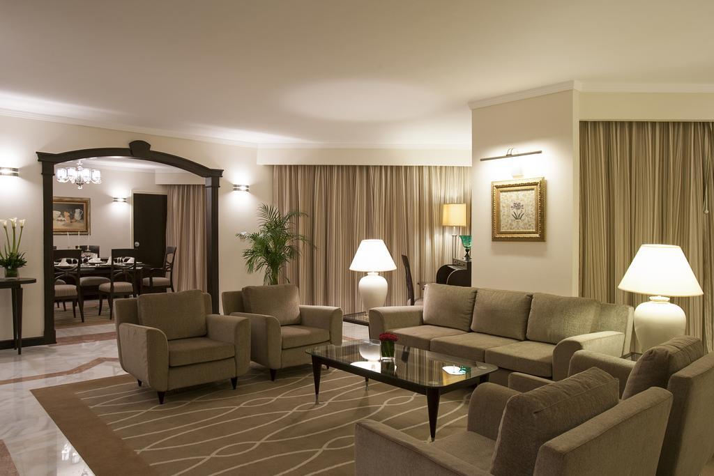 Danat Al Ain Resort מראה חיצוני תמונה A living room